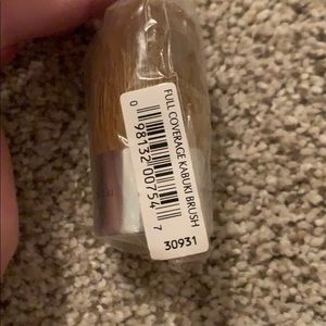 Bare Escentuals Makeup - NWT full coverage kabuki brush Bare Escentuals Makeup - NWT full coverage kabuki brush